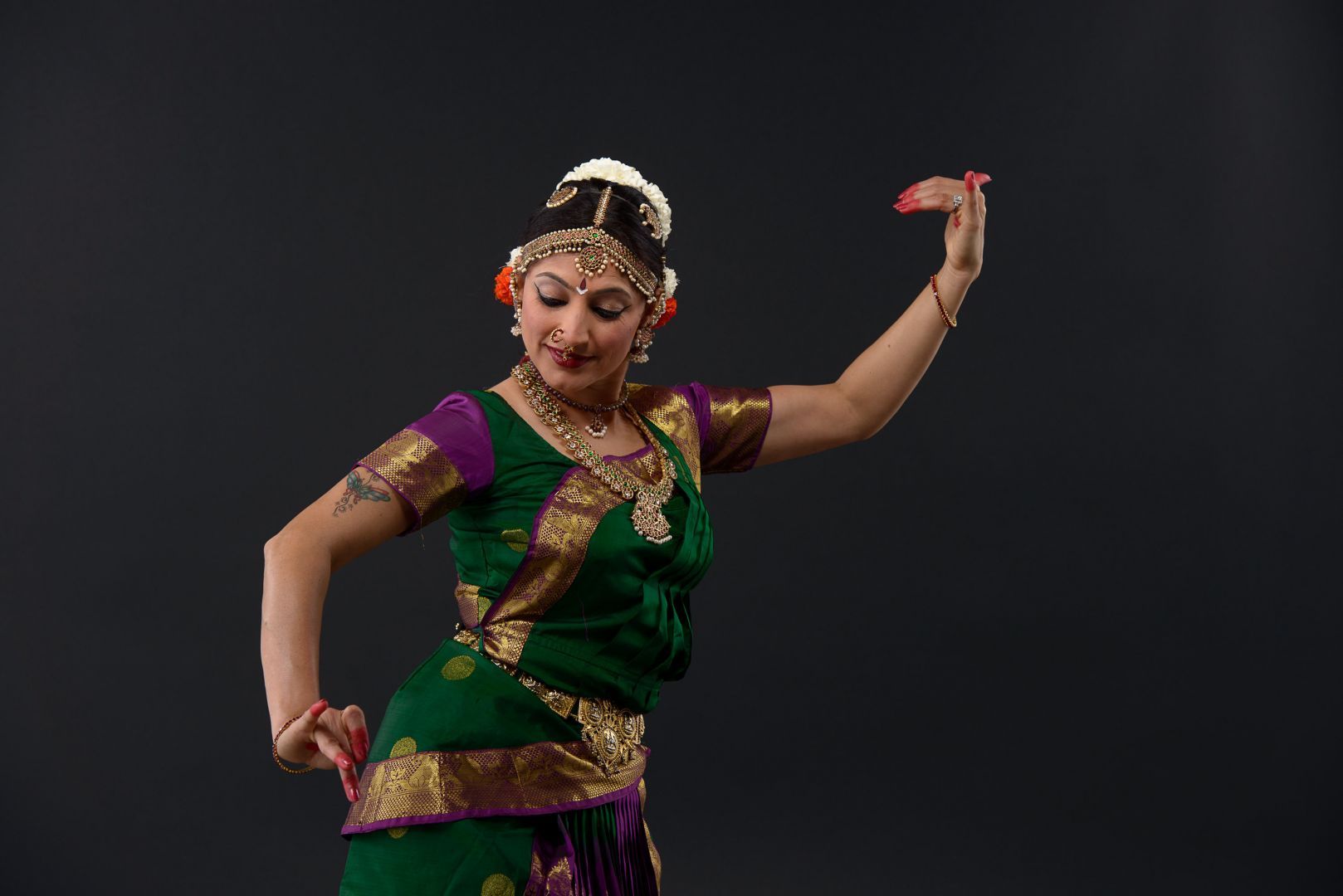 NAVTEJ SINGH JOHAR, Bharatanatyam Dancer, choreographer, Yoga exponent, New  Delhi (INDIA)